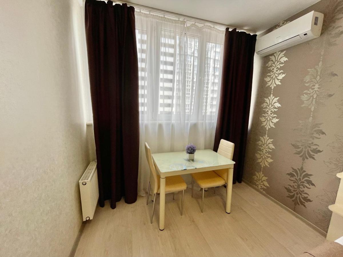 East Residence Kiev Bagian luar foto