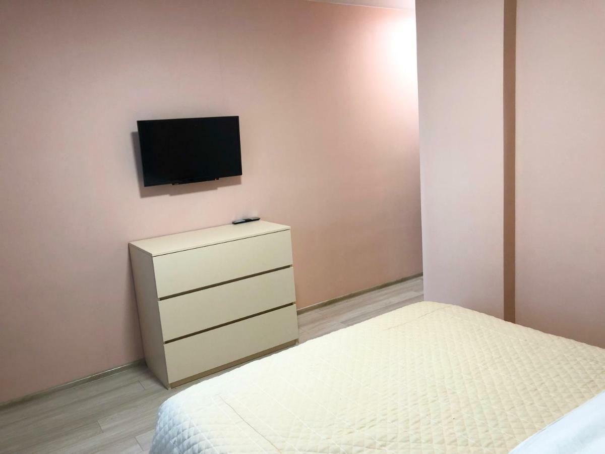 East Residence Kiev Bagian luar foto