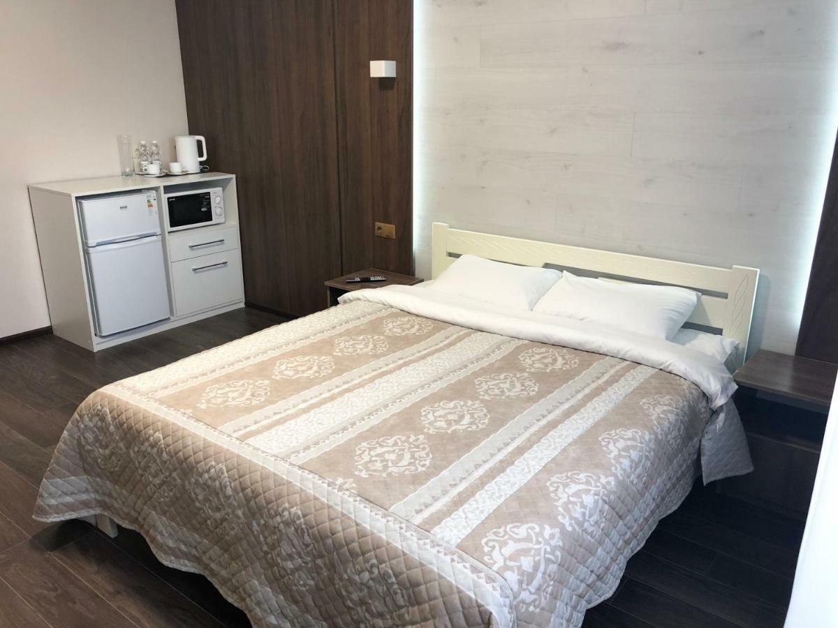 East Residence Kiev Bagian luar foto